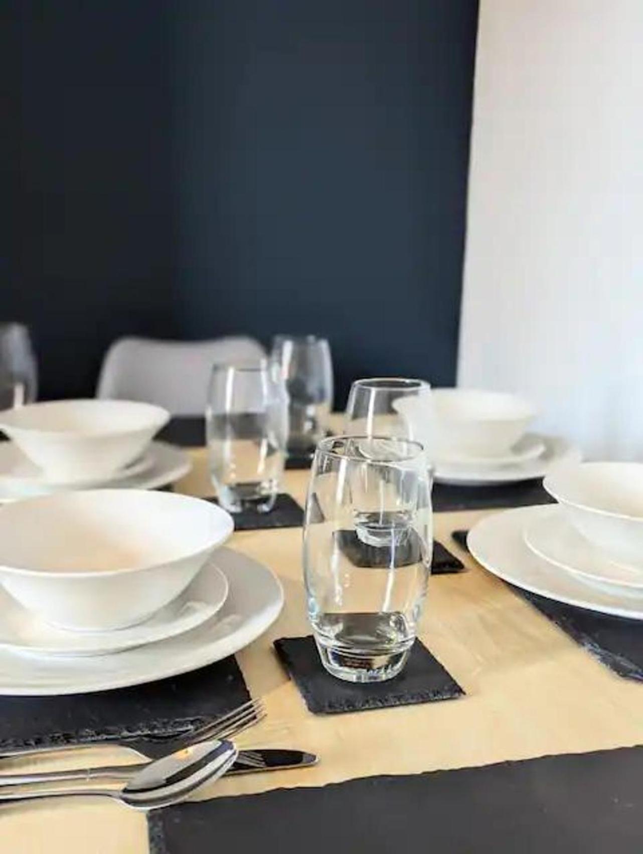 Modern And Homely 3 Bedroom For Bigger Groups South Shields